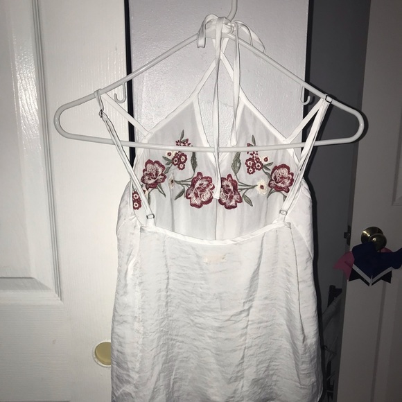 white hollister tank/halter with roses - Picture 3 of 4